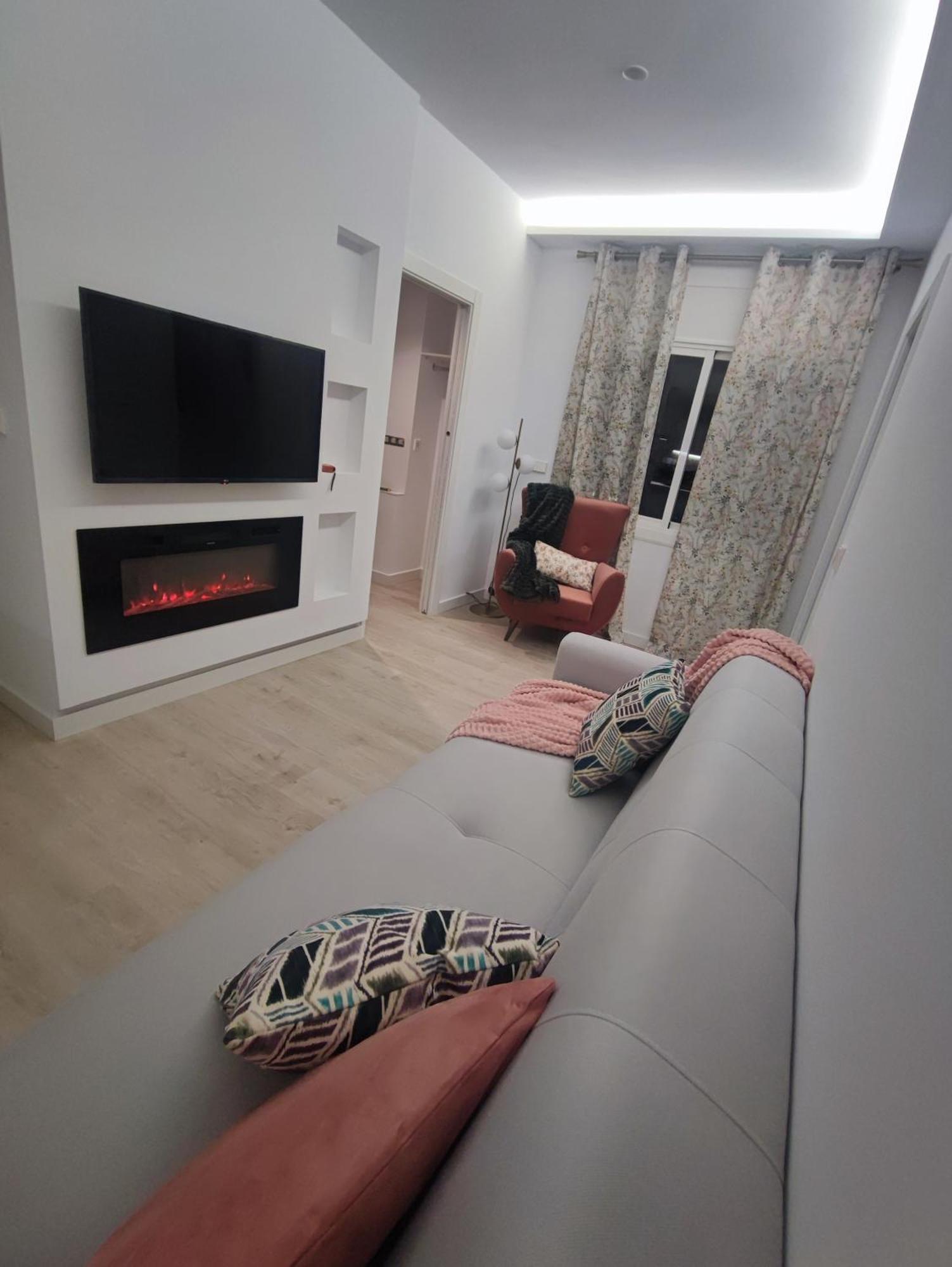 Figueres Plaza Cataluna * Figueres (Girona)